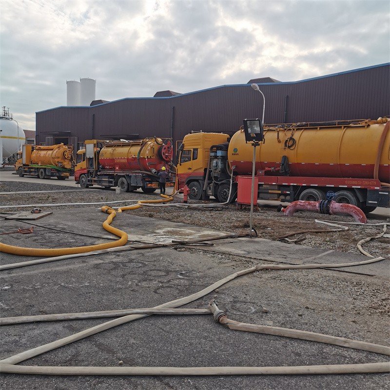 华宁污水池清理