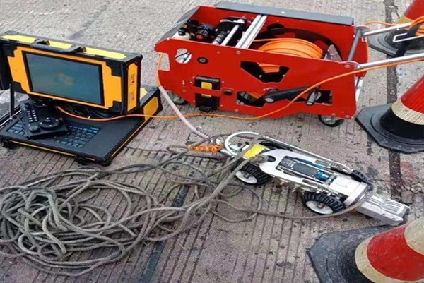 华宁CCTV管道检测机器人