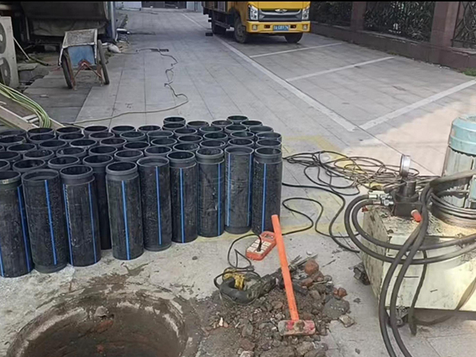 华宁PE置换管厂家 DN315置换管 非开挖管短管置换